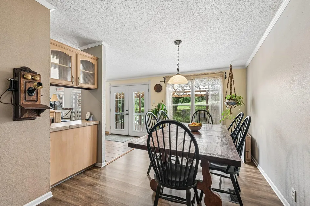 541 Hidden Oaks Drive Elgin TX 78621