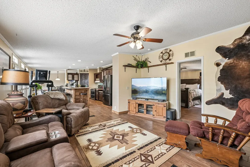 541 Hidden Oaks Drive Elgin TX 78621