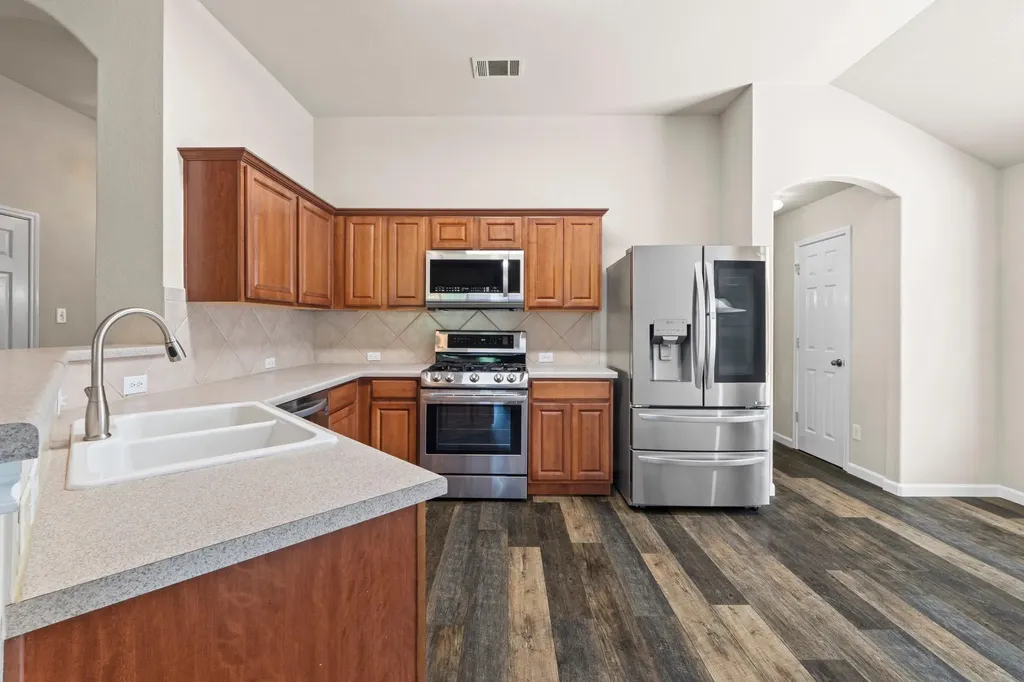 1109 Blackburn Place Round Rock TX 78665