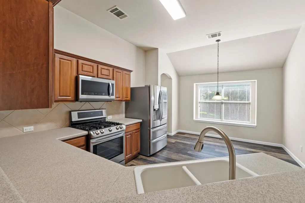 1109 Blackburn Place Round Rock TX 78665
