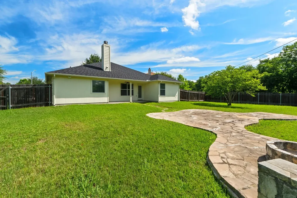 1109 Blackburn Place Round Rock TX 78665