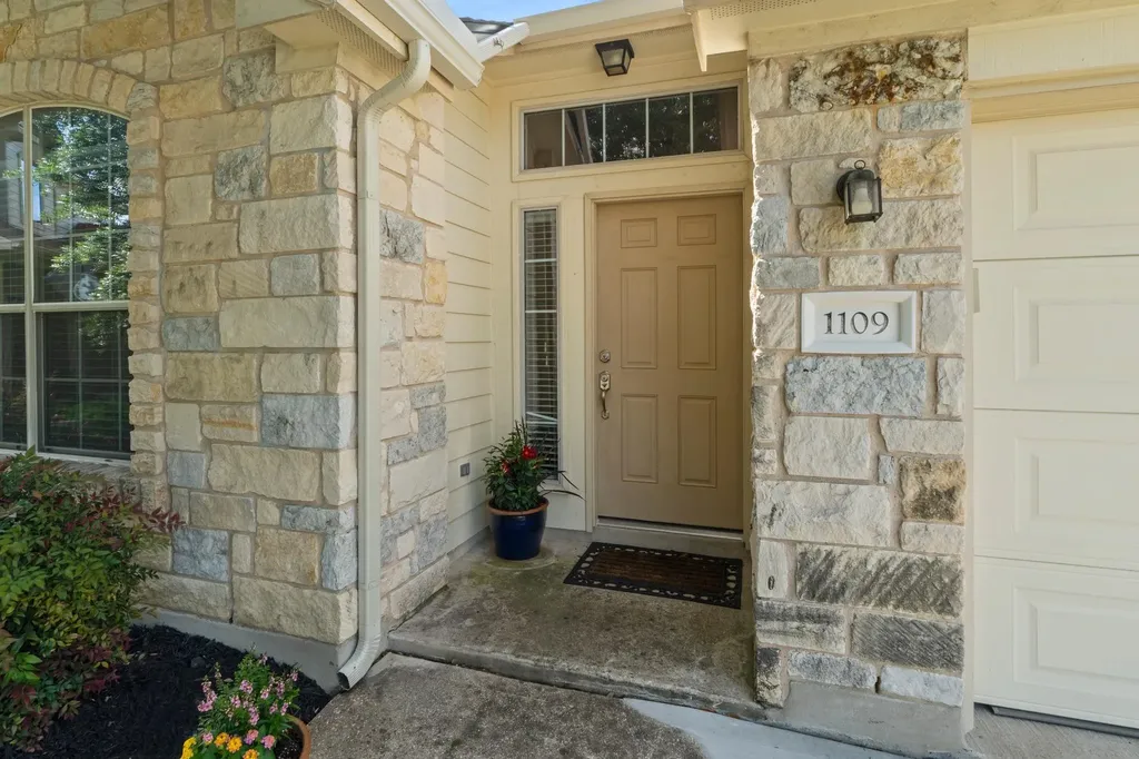 1109 Blackburn Place Round Rock TX 78665