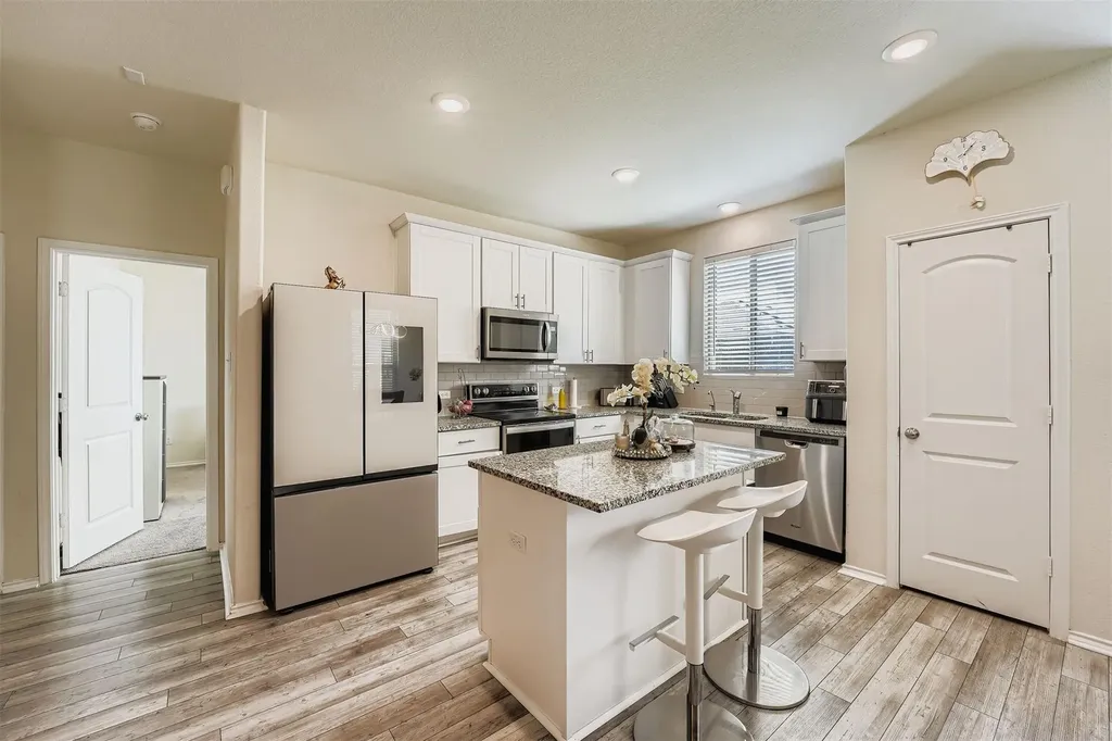 144 Gunther Way Taylor TX 76574