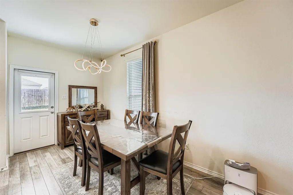 144 Gunther Way Taylor TX 76574