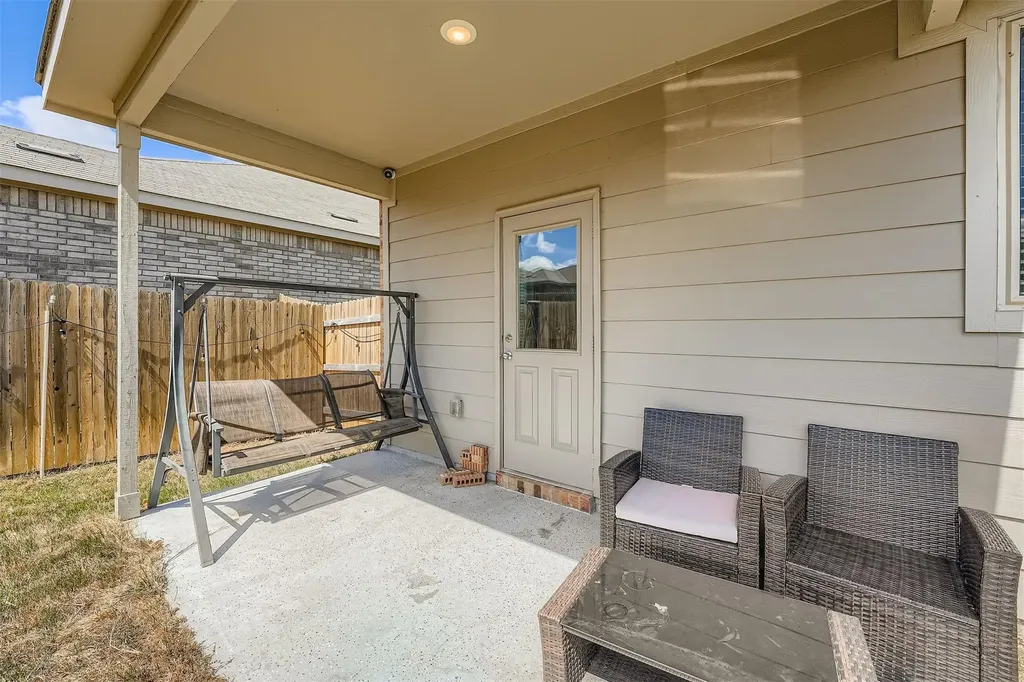 144 Gunther Way Taylor TX 76574