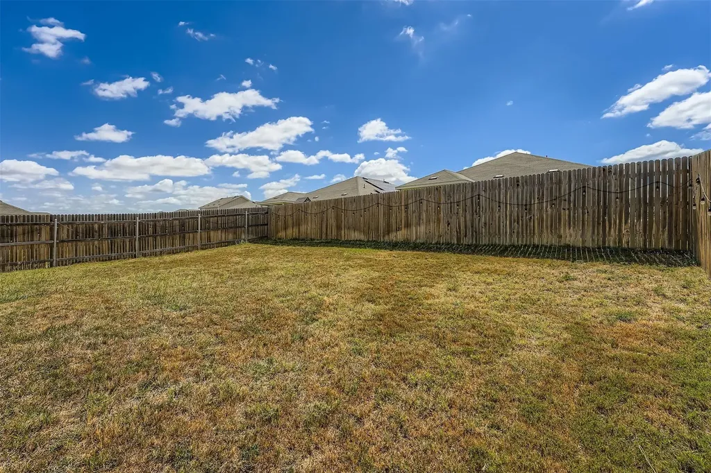 144 Gunther Way Taylor TX 76574