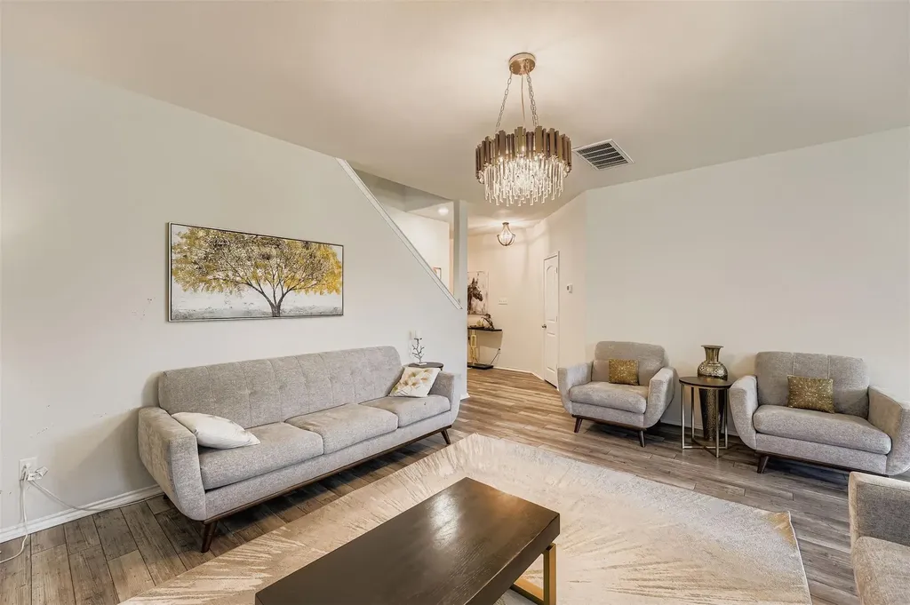 144 Gunther Way Taylor TX 76574
