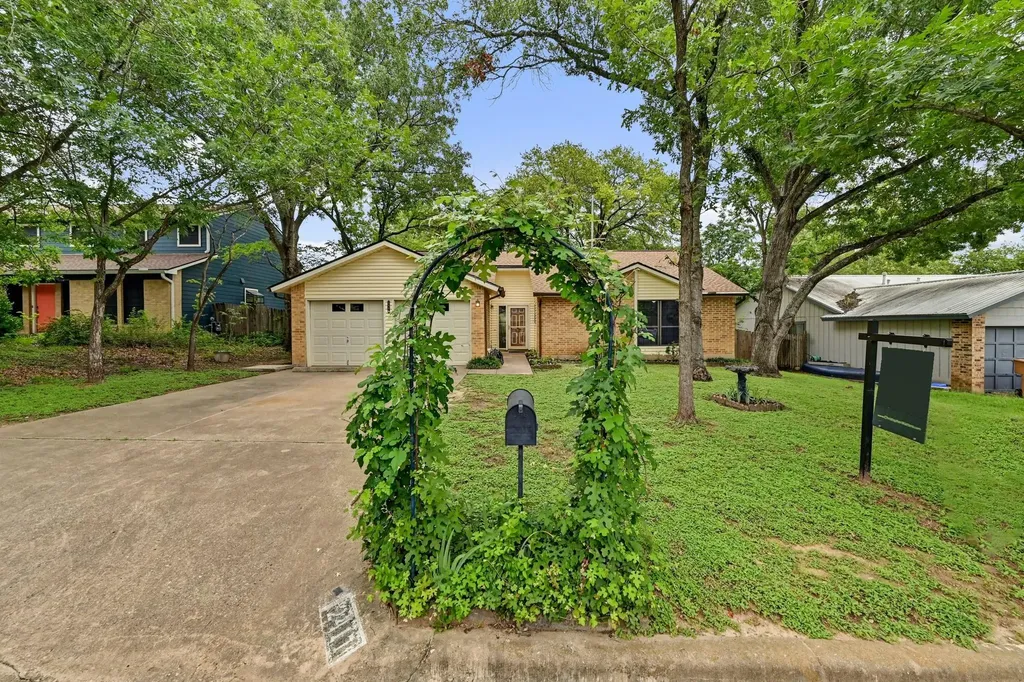 2411 Roehampton Drive Austin TX 78745