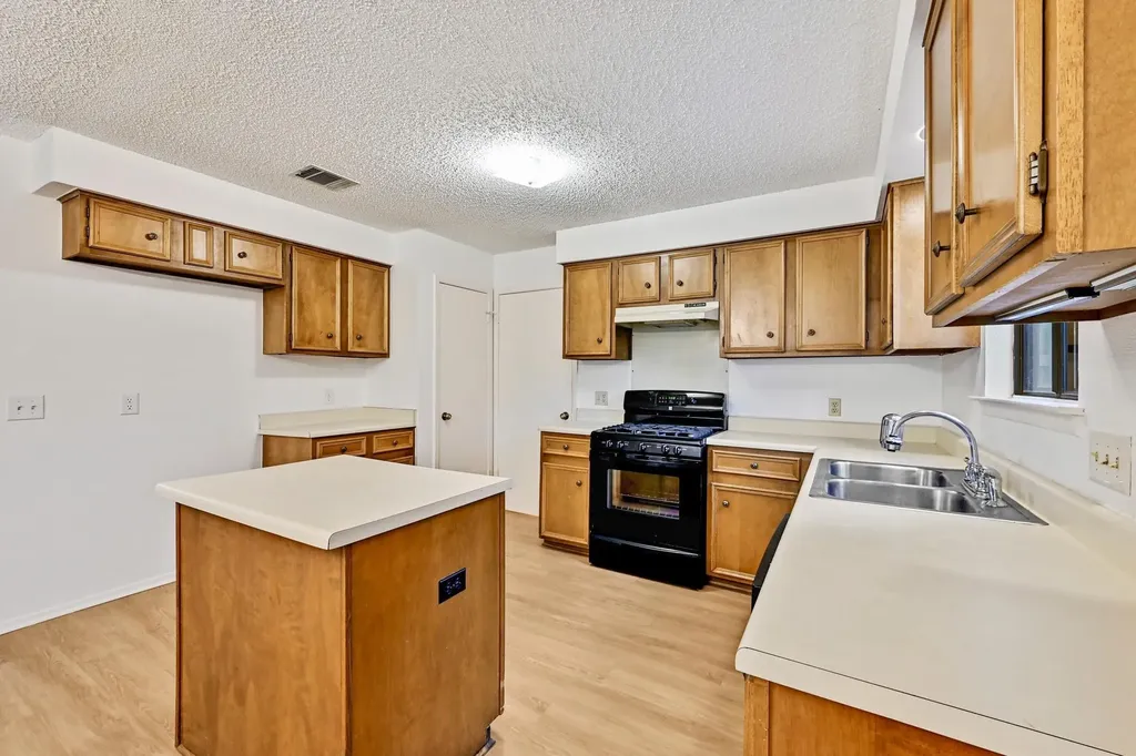 2411 Roehampton Drive Austin TX 78745