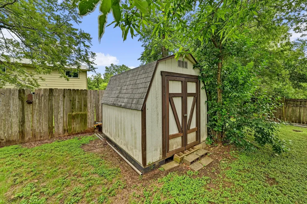 2411 Roehampton Drive Austin TX 78745