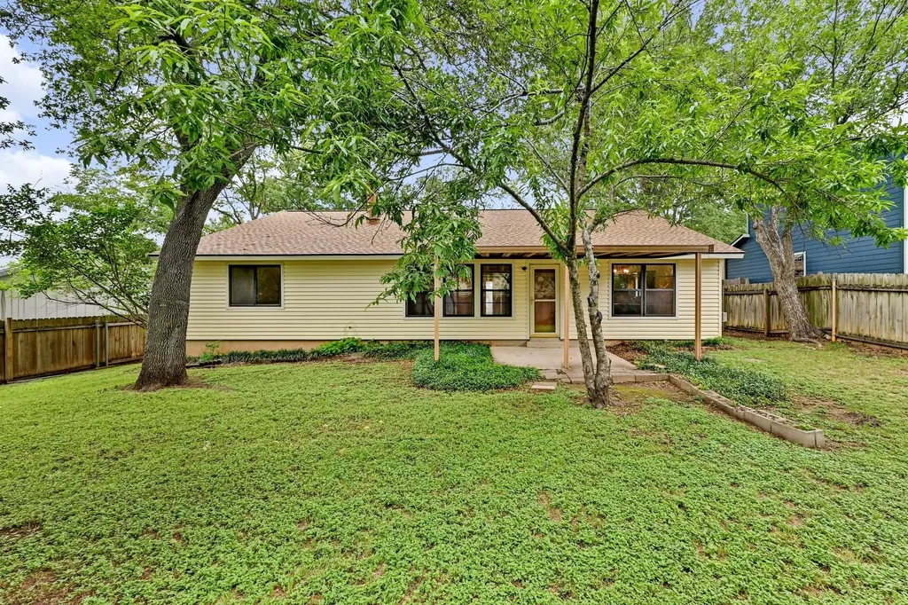 2411 Roehampton Drive Austin TX 78745