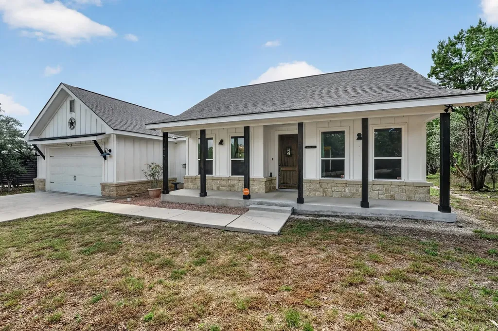 1619 Scenic View Drive Canyon Lake TX 78133