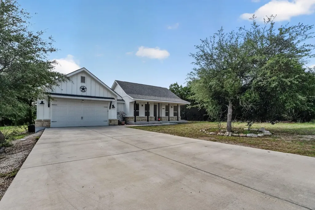 1619 Scenic View Drive Canyon Lake TX 78133