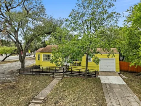 2710 Manor Road Austin TX 78722