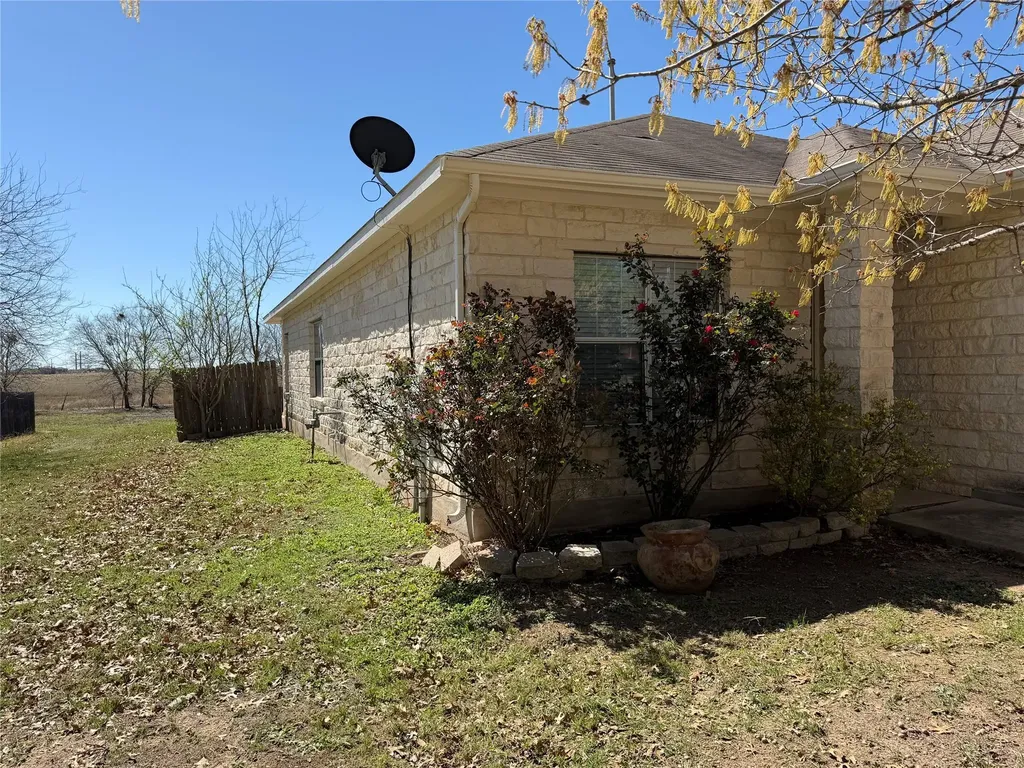 210 Dark Horse Lane Buda TX 78610