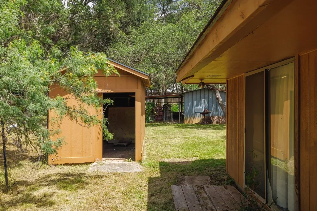 304 Hill Country Lane San Antonio TX 78232