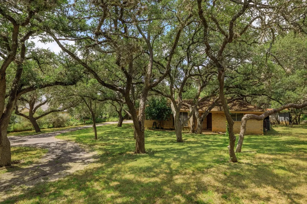 304 Hill Country Lane San Antonio TX 78232