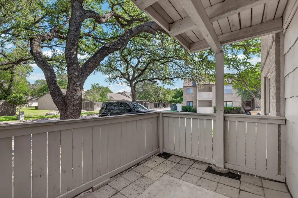 8210 Bent Tree Road Austin TX 78759