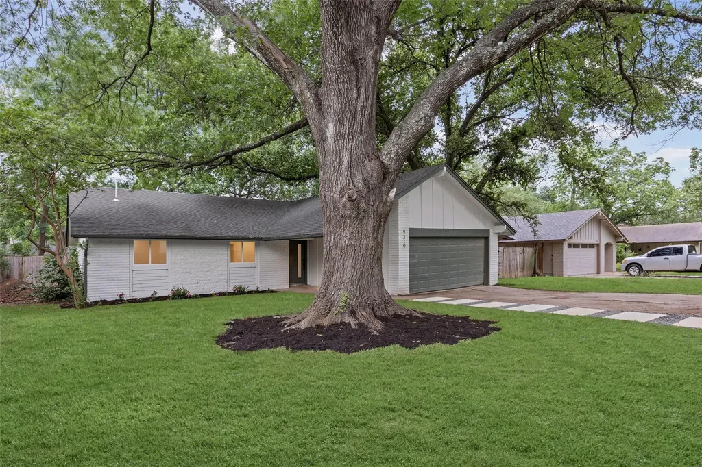9219 Hunters Trace E Austin TX 78758