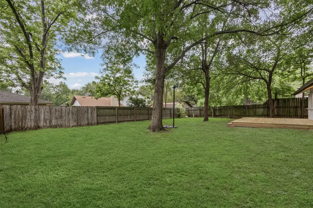 9219 Hunters Trace E Austin TX 78758