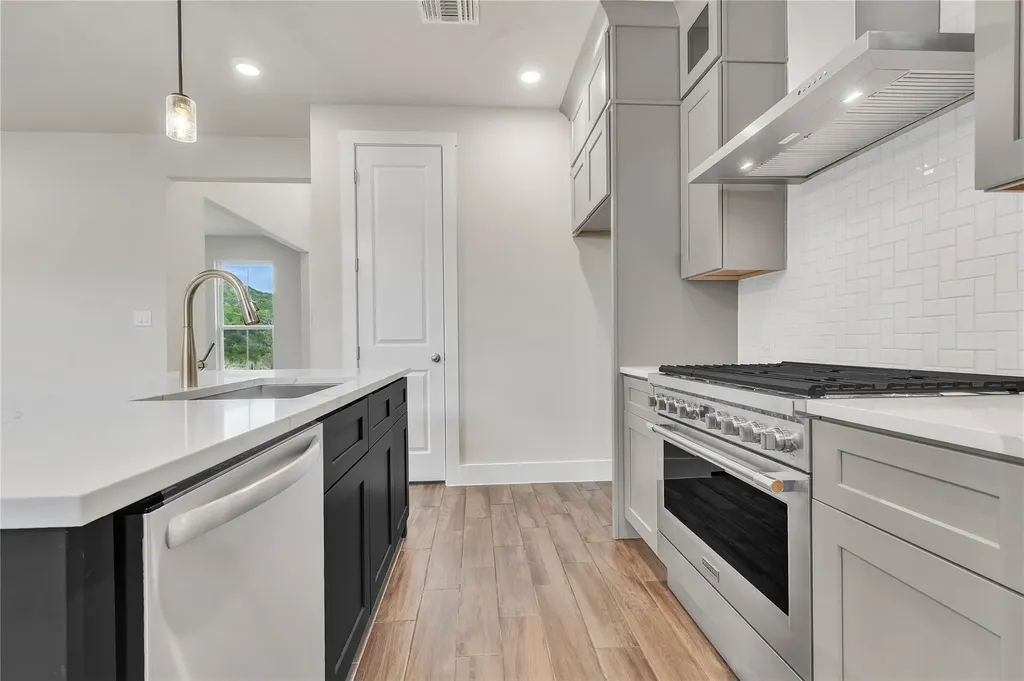 8505 Pine Muhly Drive Lago Vista TX 78645