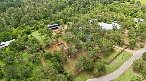 127 Marina Road Smithville TX 78957