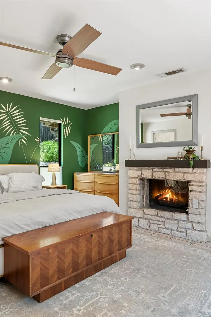1702 Deerfield Drive Austin TX 78741