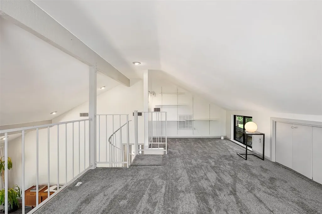 1702 Deerfield Drive Austin TX 78741