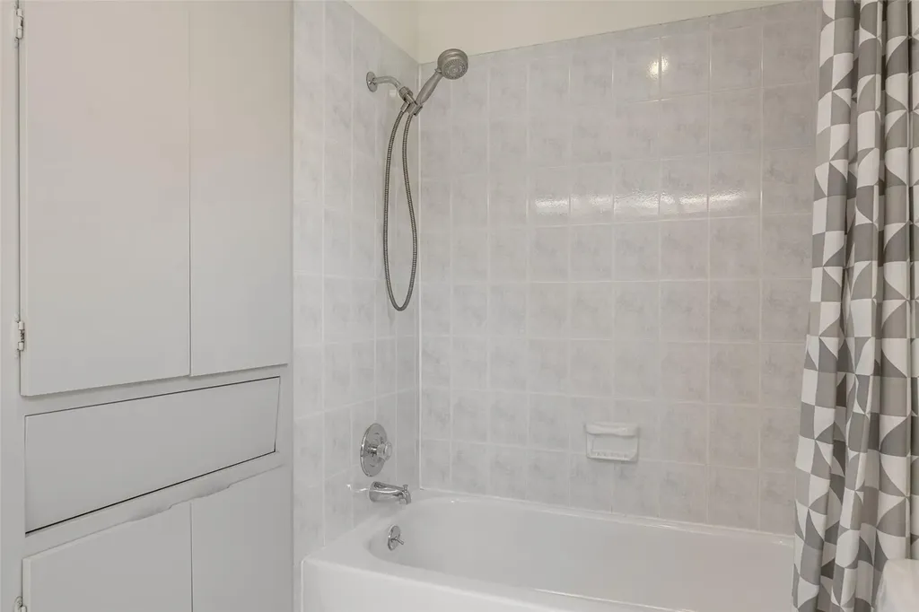 1702 Deerfield Drive Austin TX 78741