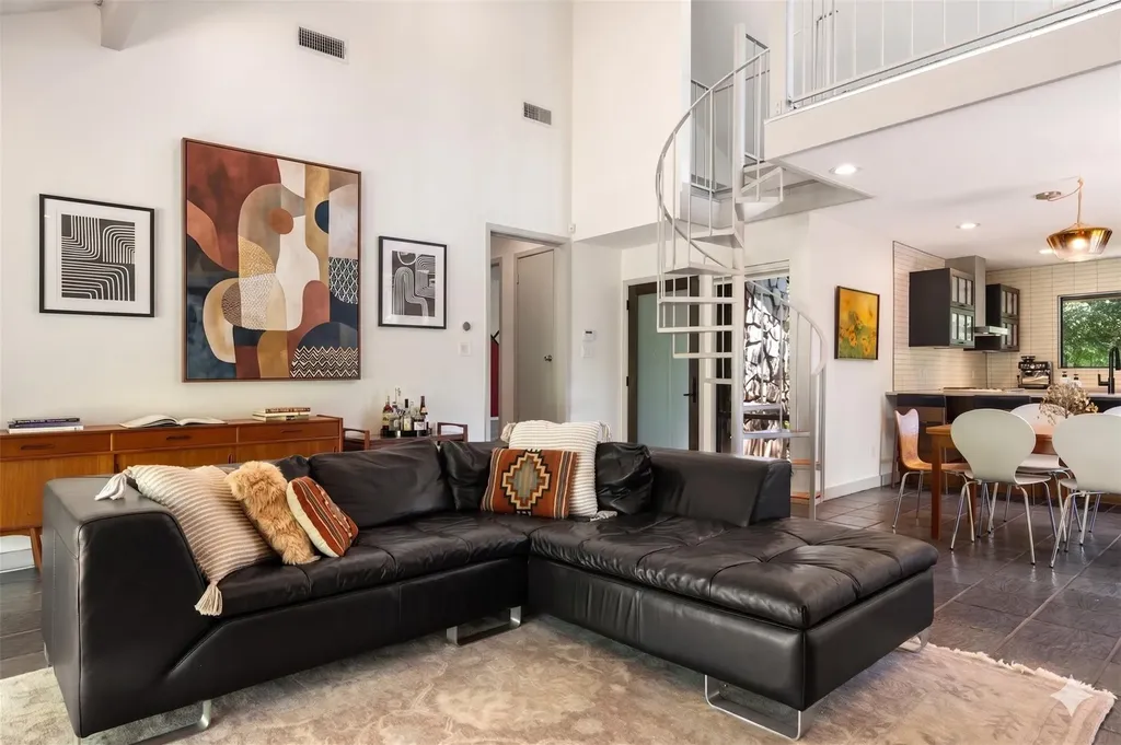 1702 Deerfield Drive Austin TX 78741
