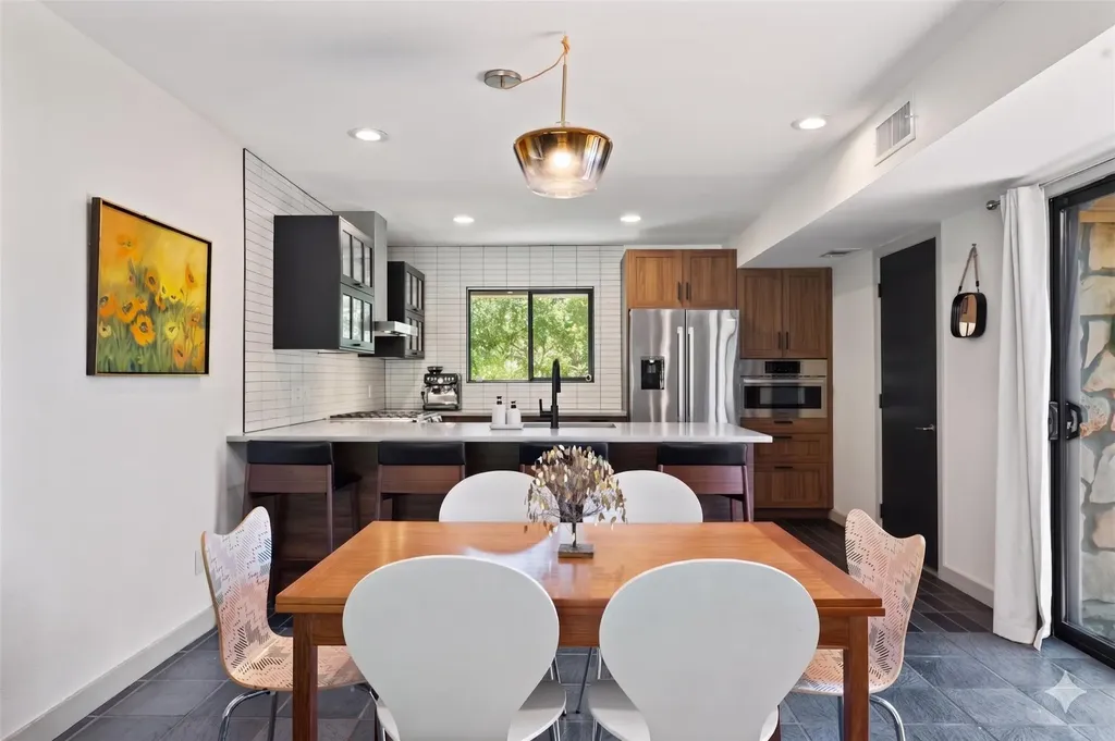 1702 Deerfield Drive Austin TX 78741