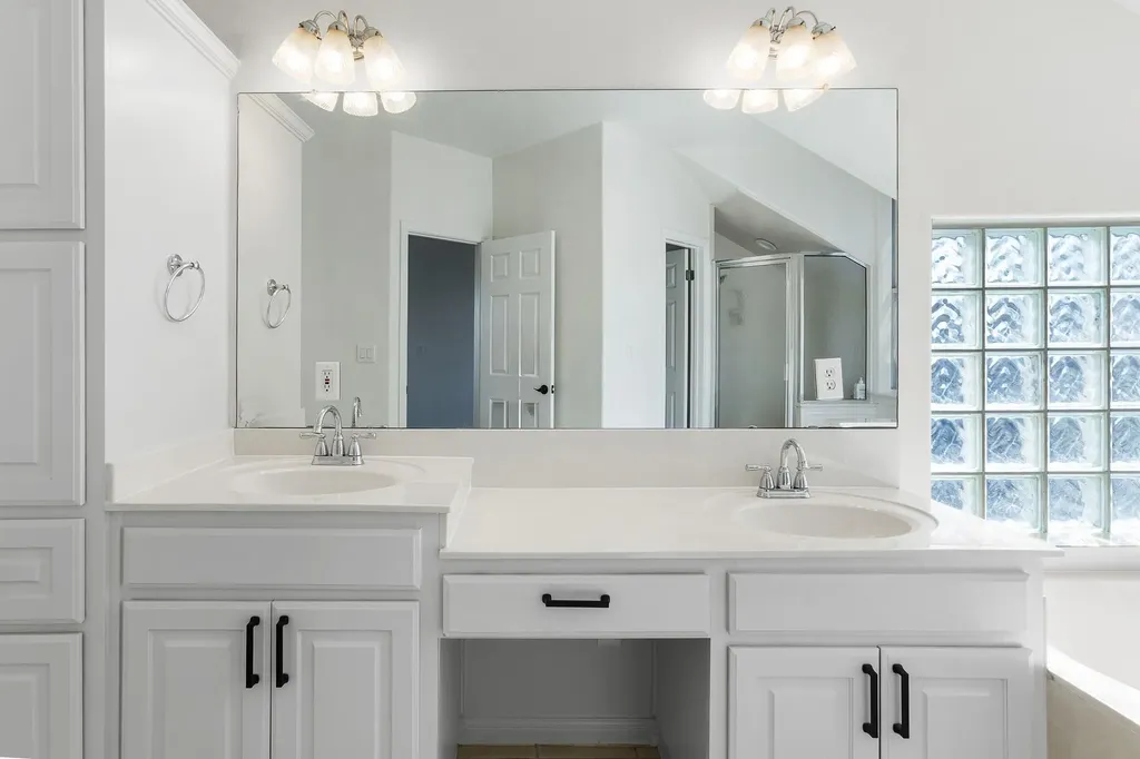 15501 Fox Run Drive Austin TX 78737