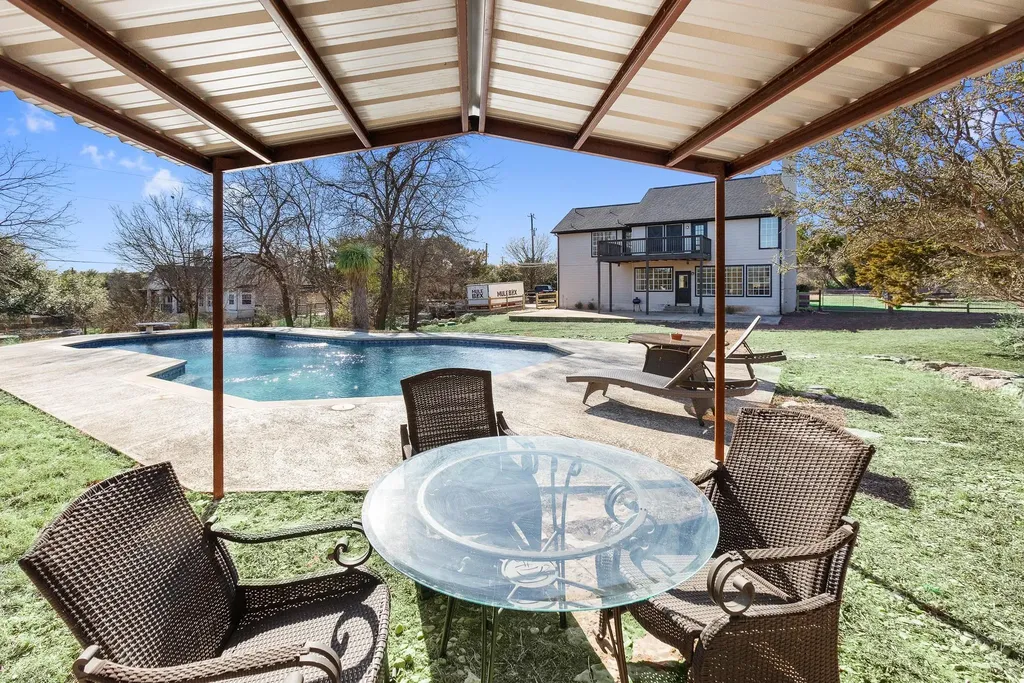 15501 Fox Run Drive Austin TX 78737