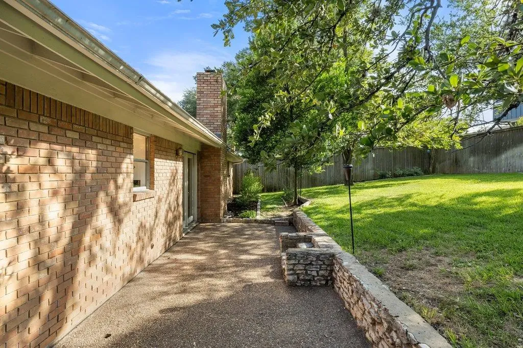7906 Northforest Drive Austin TX 78759