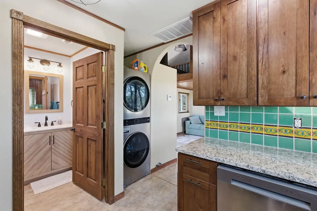 18335 Fm 86 Red Rock TX 78662