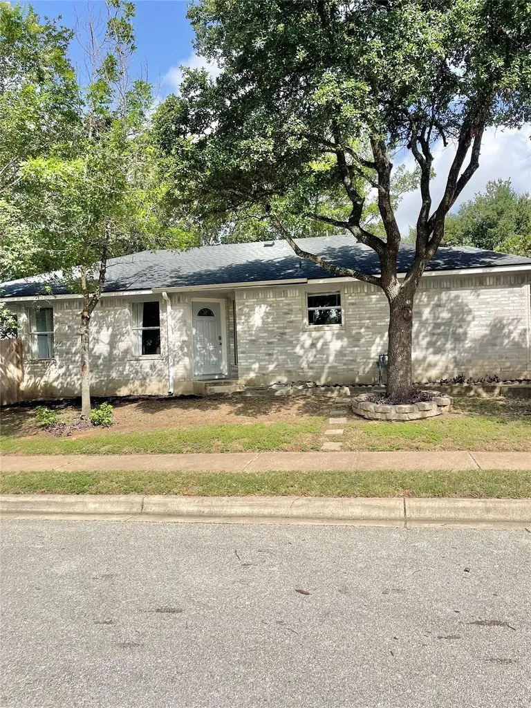 1001 Apple Cross Drive Pflugerville TX 78660