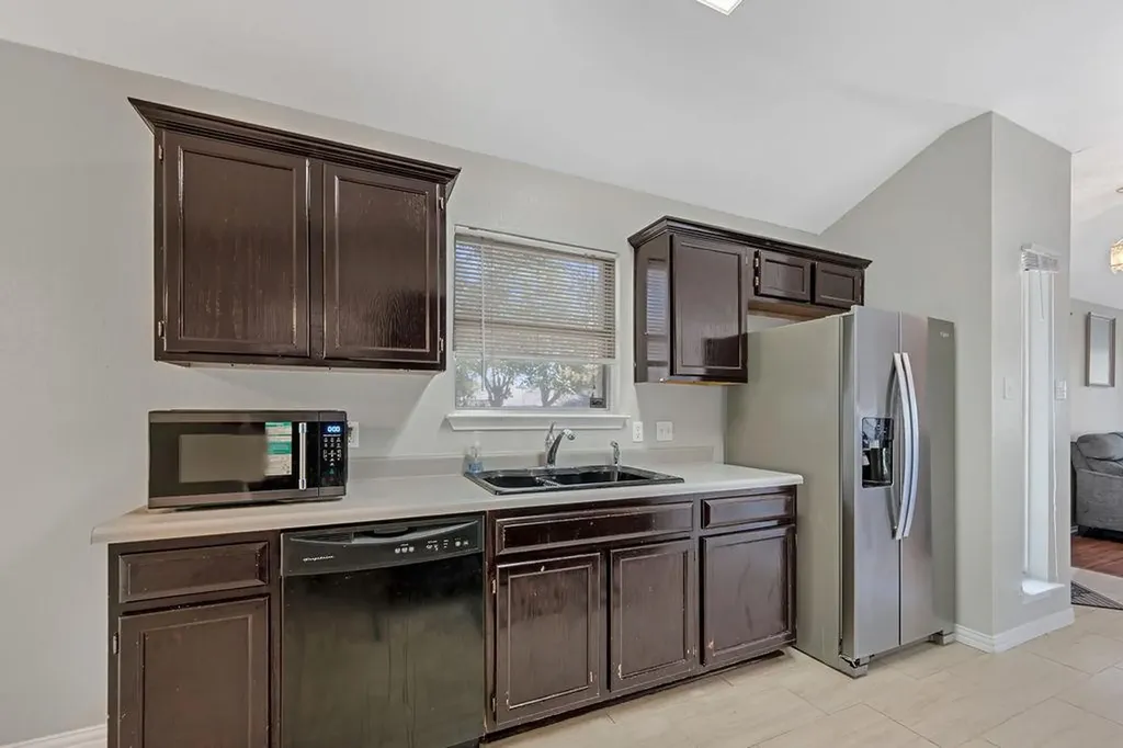 1001 Apple Cross Drive Pflugerville TX 78660