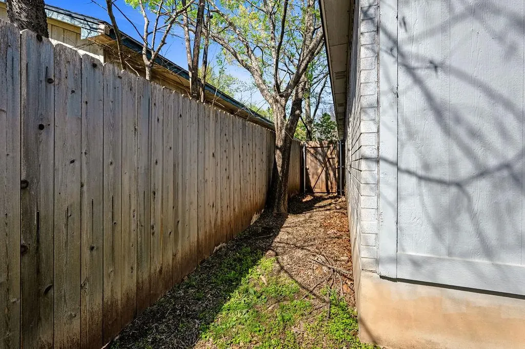 1001 Apple Cross Drive Pflugerville TX 78660