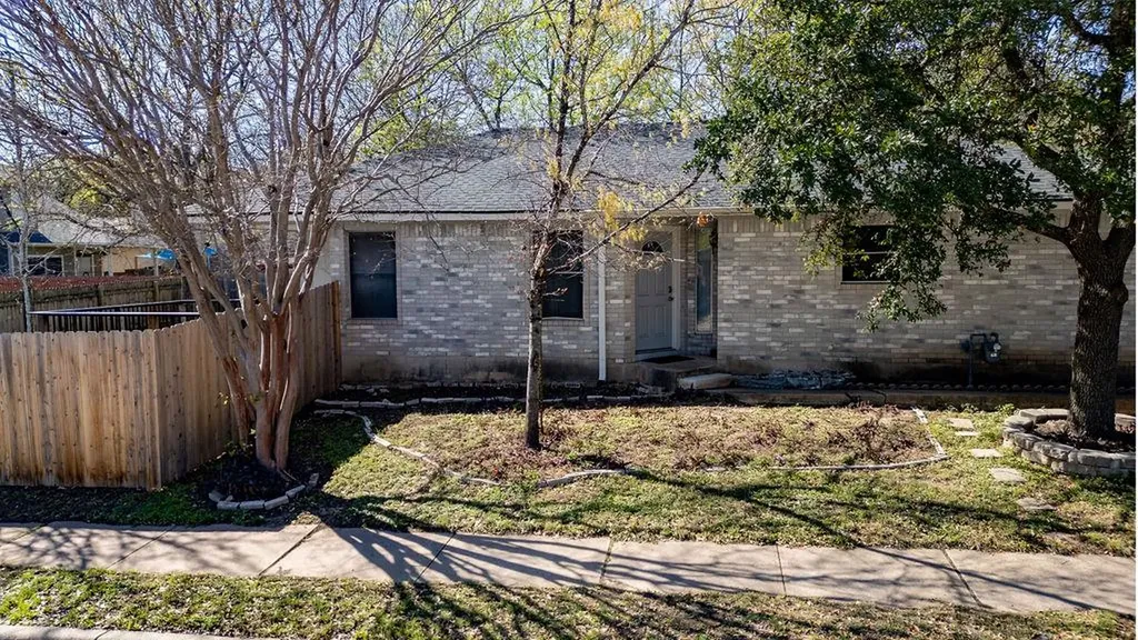 1001 Apple Cross Drive Pflugerville TX 78660
