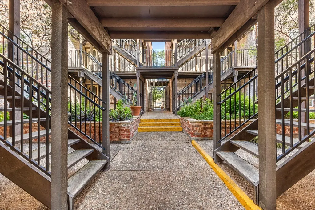 6501 E Hill Drive Austin TX 78731