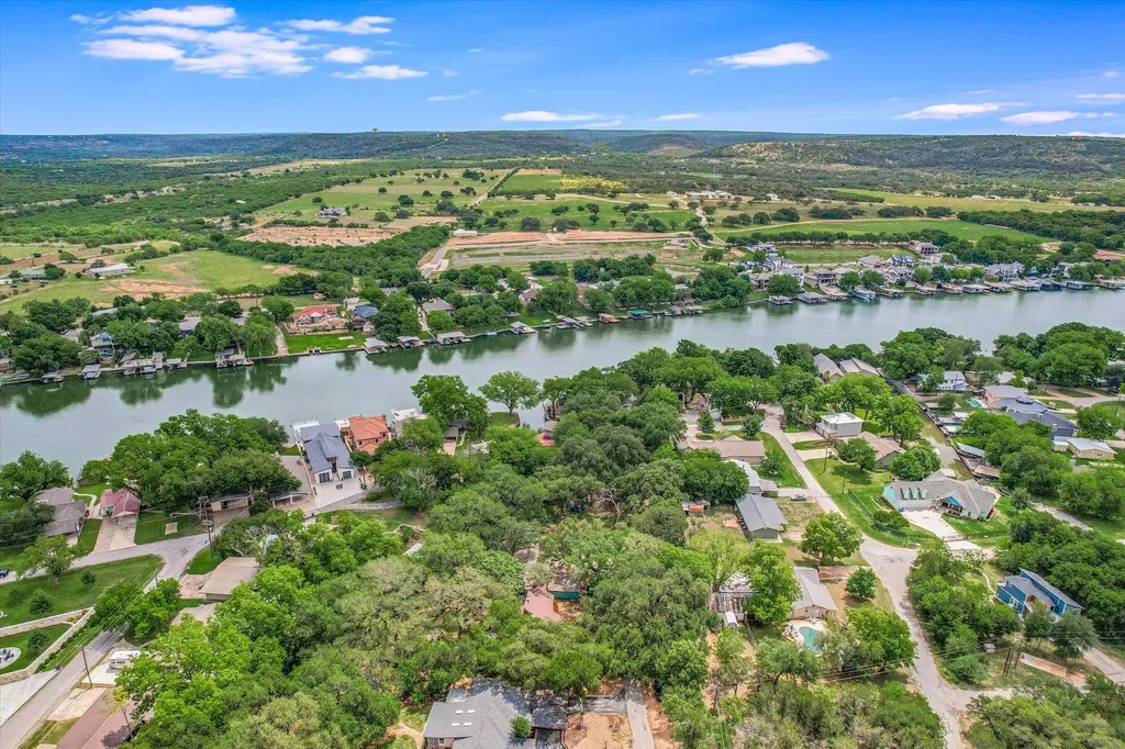 5307 Shady Oaks Circle Kingsland TX 78639
