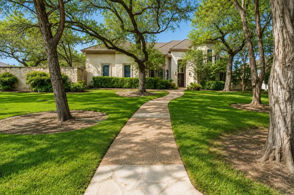 8616 Mendocino Drive Austin TX 78735