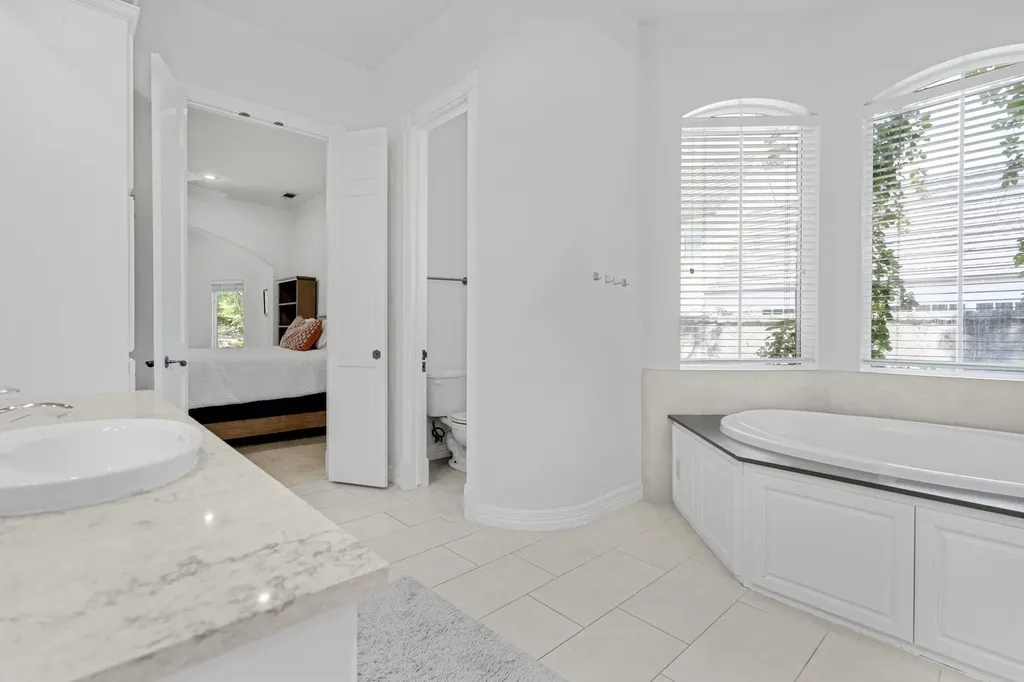 8616 Mendocino Drive Austin TX 78735