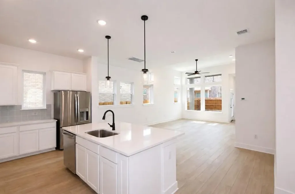 1420 South Brook Drive Leander TX 78641