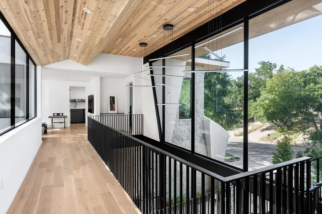 2108 Matterhorn Lane Austin TX 78704
