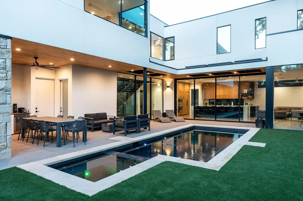 2108 Matterhorn Lane Austin TX 78704