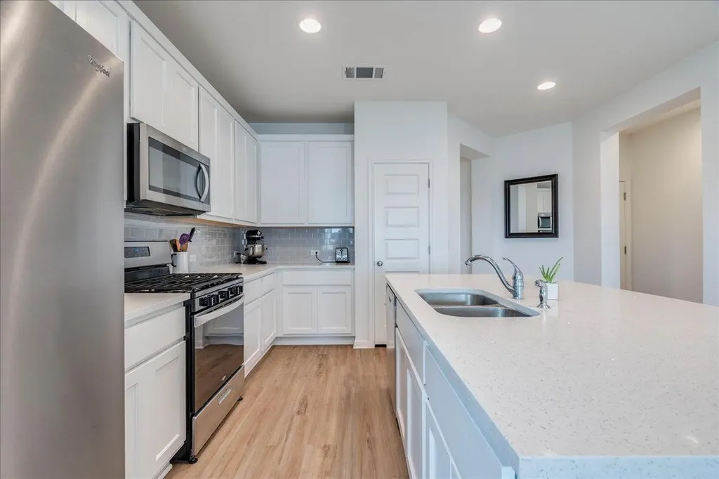 7000 Nijinsky Drive Buda TX 78610