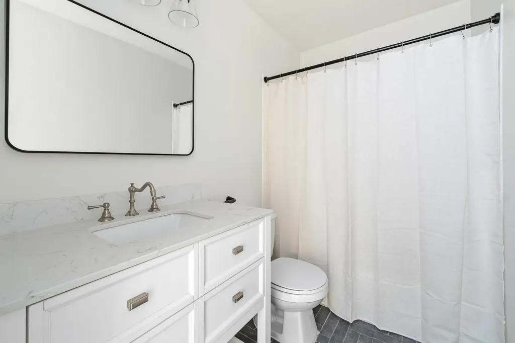 11207 Canterbury Tales Lane Austin TX 78748