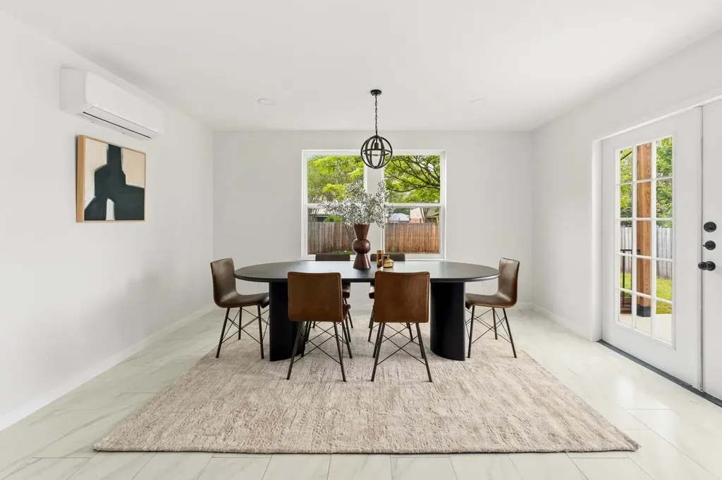 11207 Canterbury Tales Lane Austin TX 78748