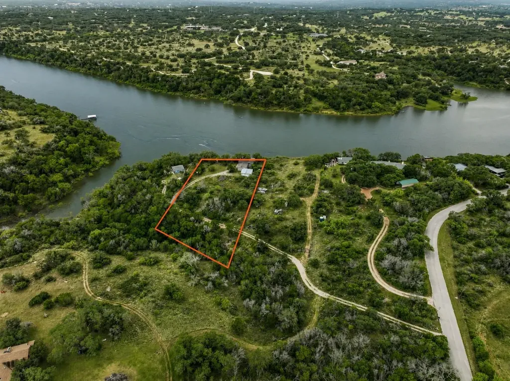 24221 Pedernales Cliff Trail Spicewood TX 78669